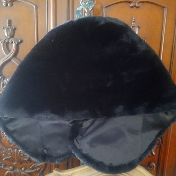 NWt Christian LaCroix Faux•Fur Stole~ Black◾ +Jewel✨Trimming~ - Picture 4 of 7
